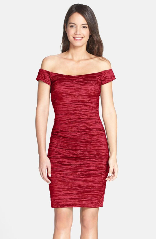 Alex Evenings - 166197 Off Shoulder Taffeta Sheath Cocktail Dress in Red