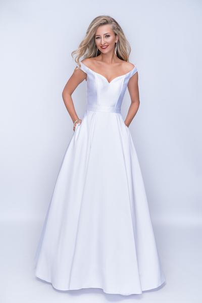 Nina Canacci - 1418 Elegant Off-Shoulder Ballgown In Ivory