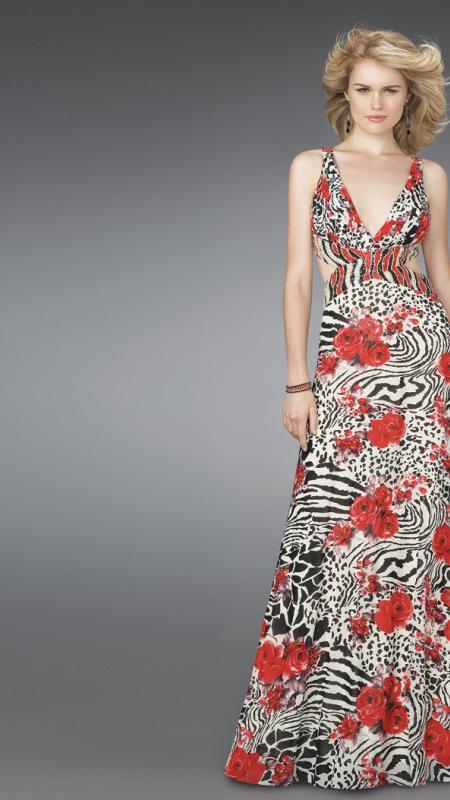 La Femme - Printed Long Dress with Back Cut Outs In Print in Red