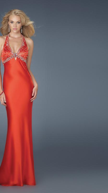 La Femme - Ravishingly Ornate Notched V-Neck Sheath Gown 14568 In Red