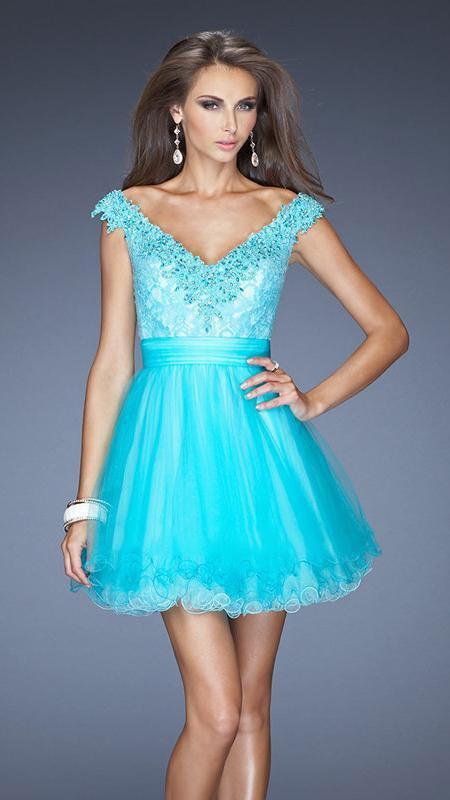 La Femme Gigi - 19572 Appliqued Deep V-Cut Short Prom Dress