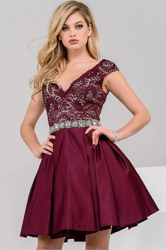 Gorgeous Lace Ornate V-Neck A-Line Cocktail Dress 47660