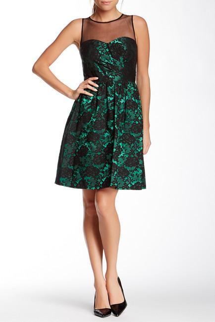 Decode 1.8 - 182791 Mesh Floral Lace Detail Dress in Green
