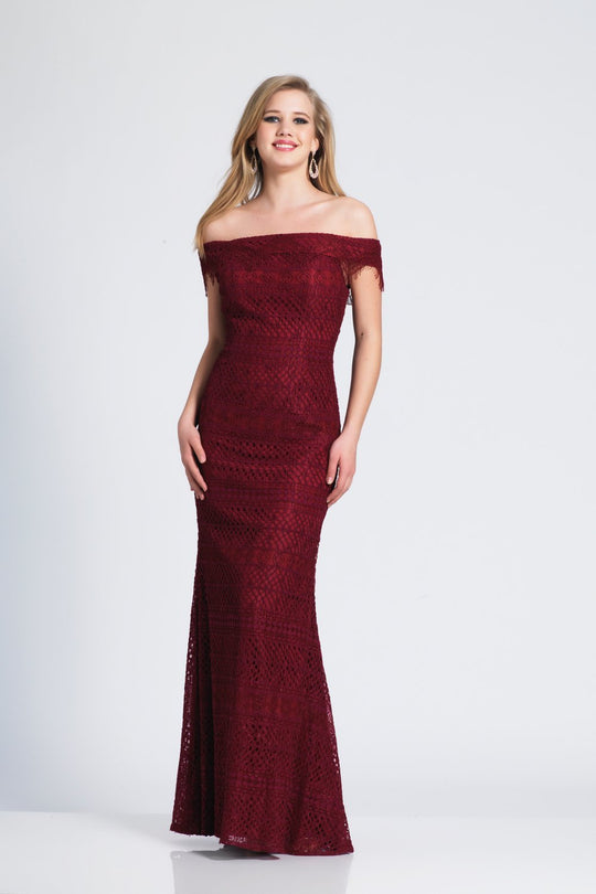 Dave & Johnny - 3872 Off-Shoulder Fitted Mermaid Evening Dress In Red