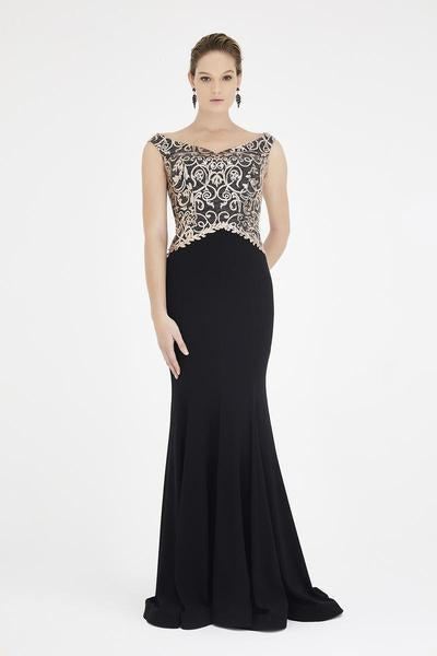 Saboroma - 4423 Applique Bateau Trumpet Dress With Train In Black and Gold