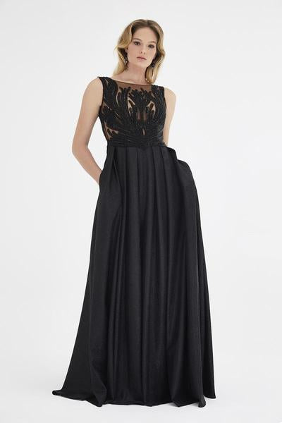 Saboroma - 4538 Applique Bateau Pleated A-line Dress In Black
