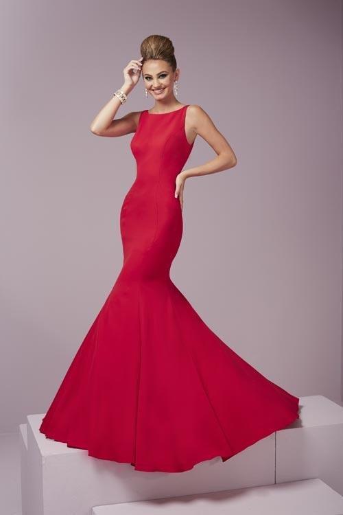 Tiffany Homecoming - Statuesque Bateau Trumpet Long Evening Gown 46092 In Red