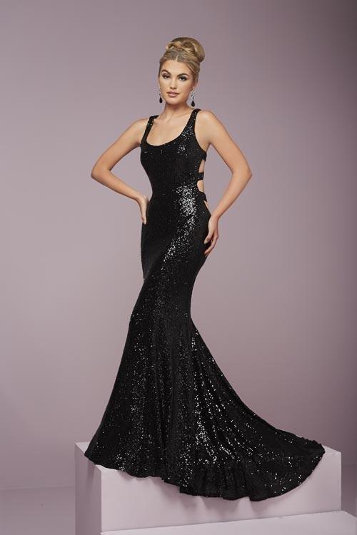 Tiffany Homecoming - Bold Scoop Neck Sequined Dress 46094 In Black