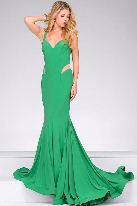 Chic Sweetheart Curved Cutout Trumpet Gown 49252