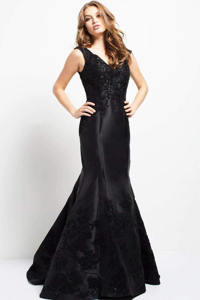 50082 Lace V-neck Mermaid Dress