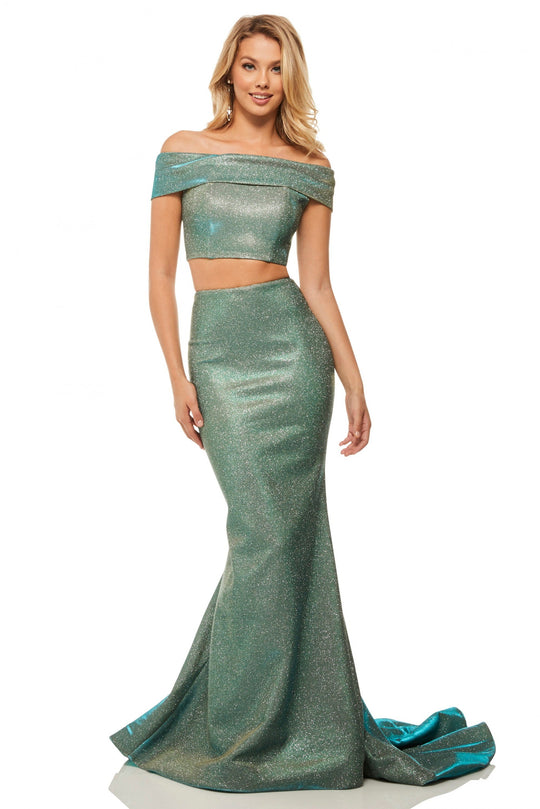 Sherri Hill - 52757 Two-Piece Off Shoulder Long Fitted Dress In Green