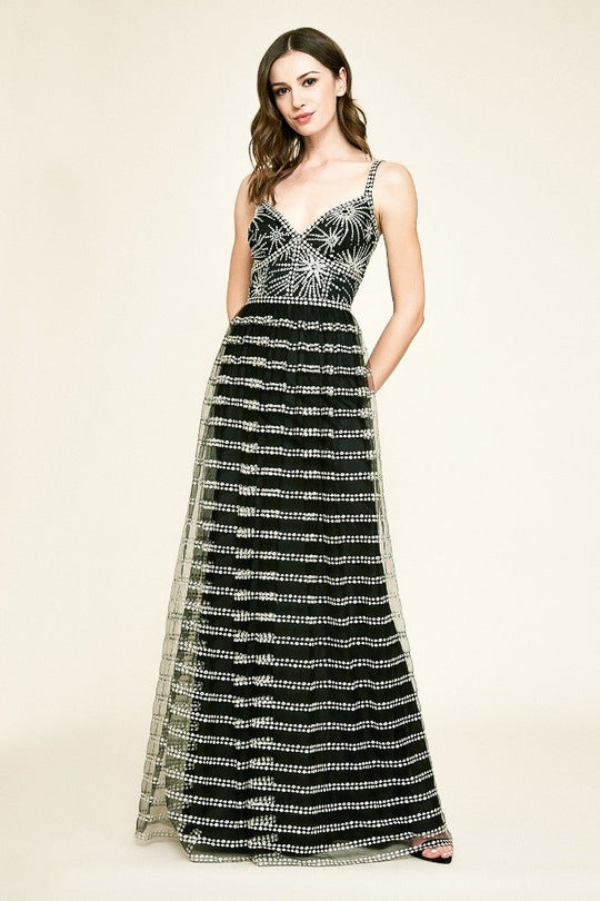 Tadashi Shoji - Sequined Sweetheart Tulle Skirt Gown In Black and Silver
