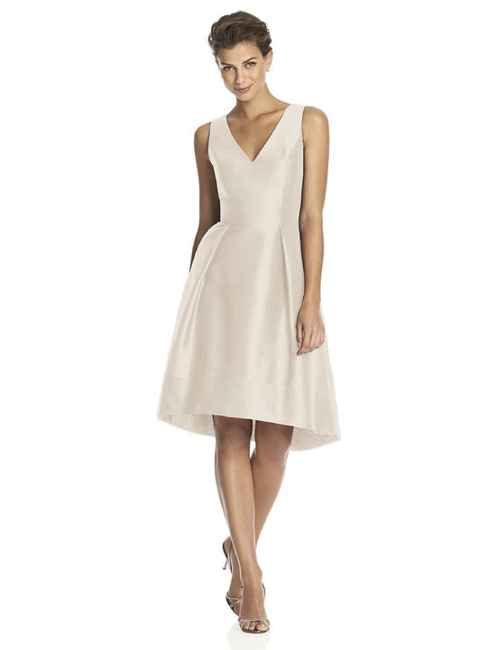 D586 Bridesmaid Dress in Champagne