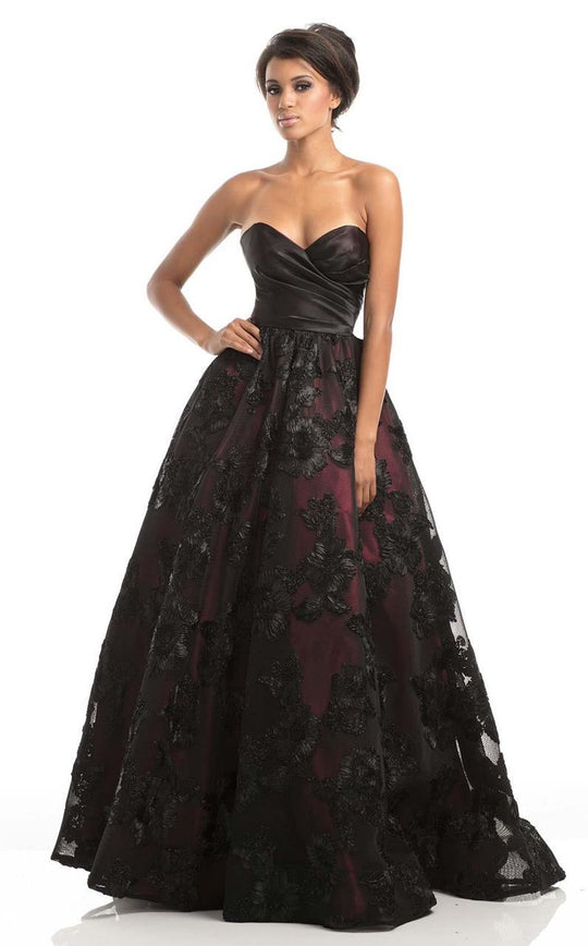 Johnathan Kayne - 7007 Flower Applique Sweetheart Ballgown in Black and Red