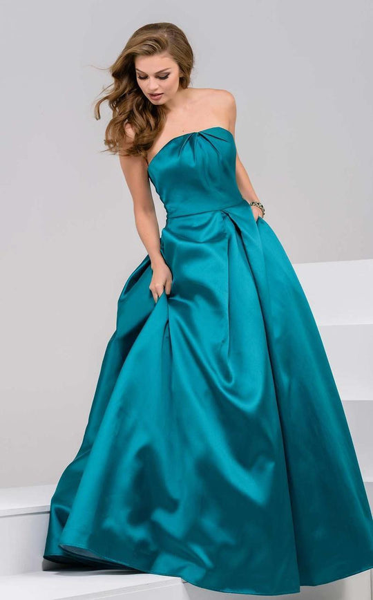 47162 Pleated Straight Neck Ballgown