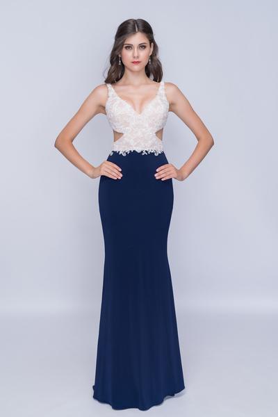 Nina Canacci - 2184 Lace V-neck Trumpet Dress With Train