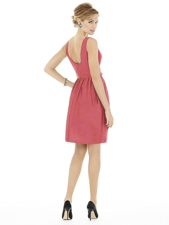 Alfred Sung - D700 Bridesmaid Dress In Candy Coral