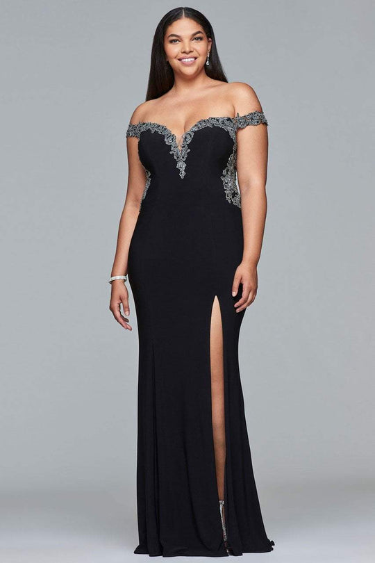 9437 Off Shoulder Sheath Dress