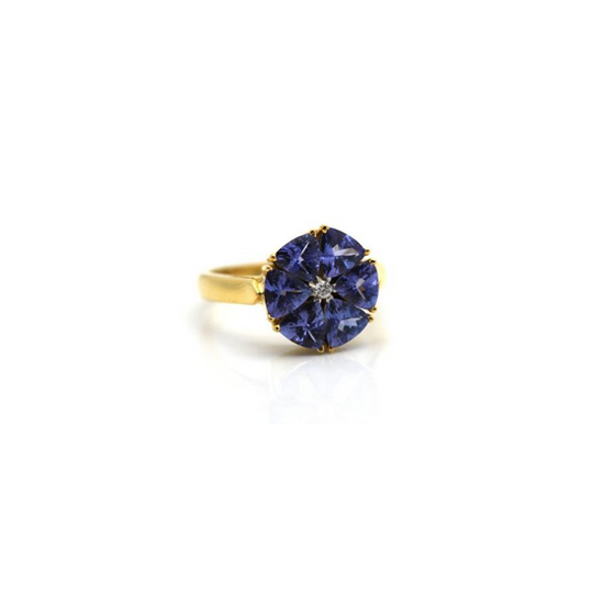 Tanzanite and Diamond Ring in 18K Yellow Gold