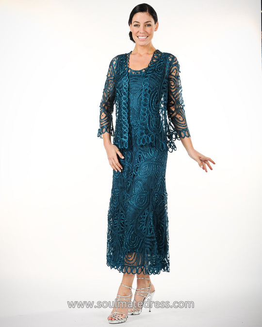 D7052 Classic Hand-Crocheted Lace Evening Dress