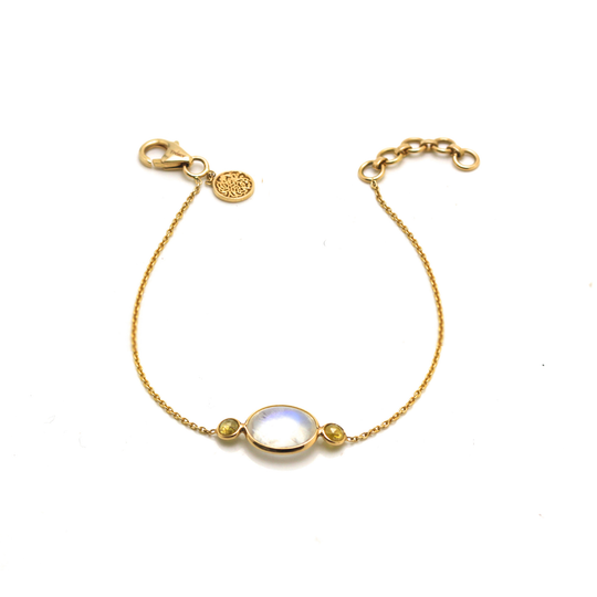 Rainbow Moonstone & Color Diamond Bracelet In 18K Yellow Gold