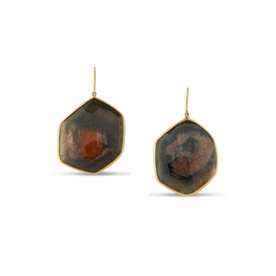 Corundum Earring In 18K Yellow Gold