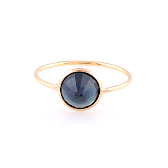 Tresor Collection - Blue Sapphire Round Ring in 18k Yellow Gold