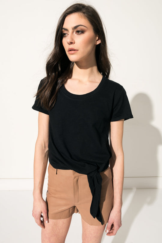 FENIA Black Tie Front Tee | FENIA Tee-shirt noir noué à l'avant