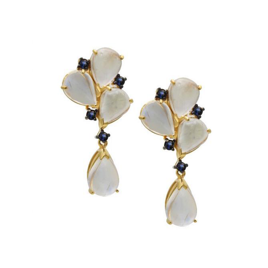 Tresor Collection - Rainbow Moonstone and Blue Sapphire Earring In 18K Yellow Gold