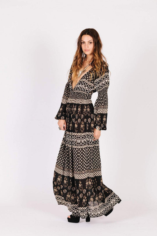 raga-red-rocks-tunic in Black and White