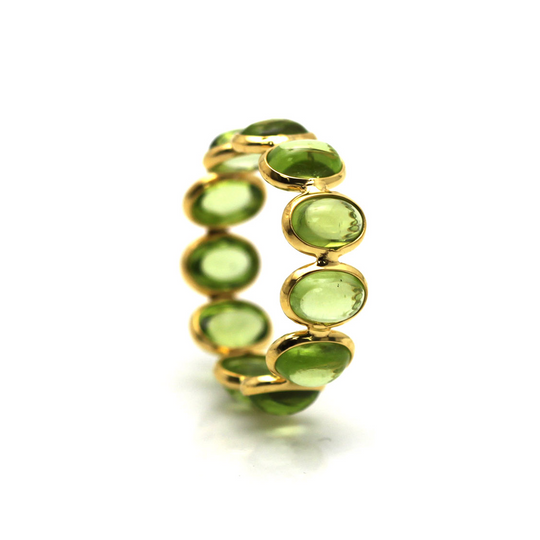 Tresor Collection - Gemstone Stackable Cabochon Oval Ring In 18k Yellow Gold Peridot