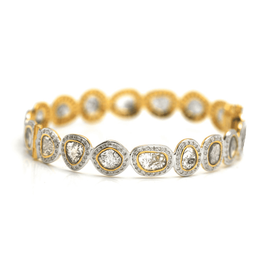 Tresor Collection - Raw organic diamond slice & colorless brilliant diamond (5.77 cts) bangle bracelet in 18k Yellow Gold