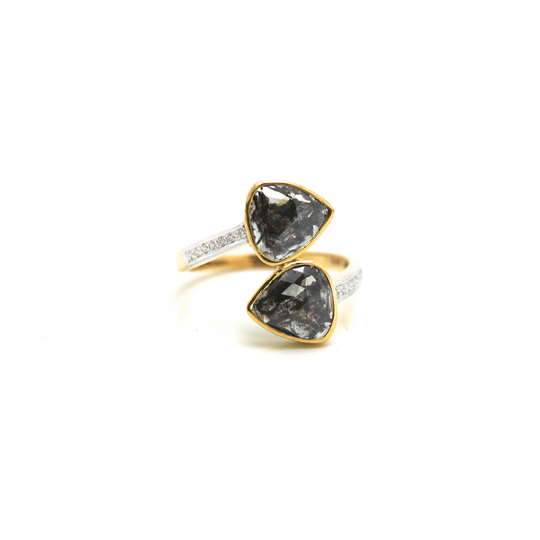 Black rose cut diamond with round brilliant diamond ring in 18k YG