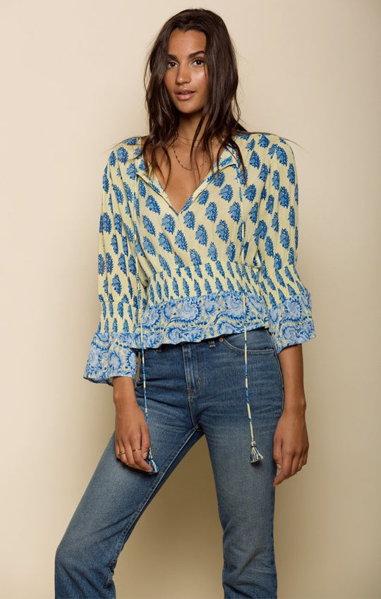 SUNLIT DAZE SMOCK WAIST BLOUSE