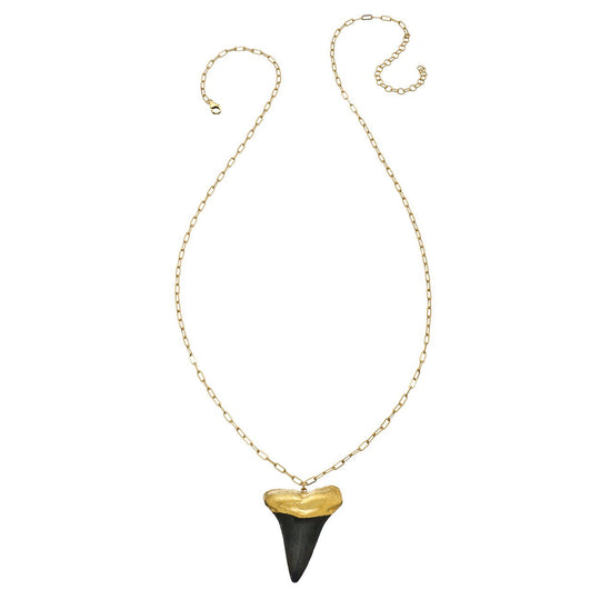 The Shining Necklace - Sharkstooth