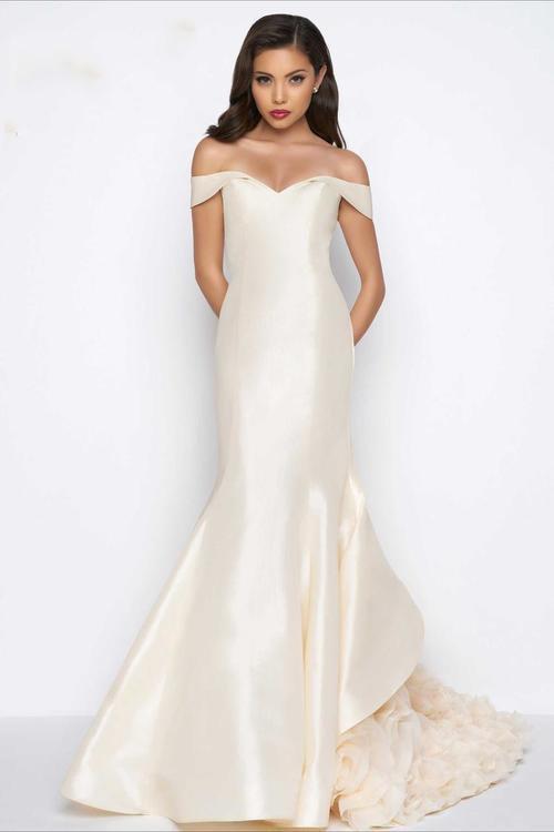 Mac Duggal - Off Shoulder Ruffled Mermaid Gown in White