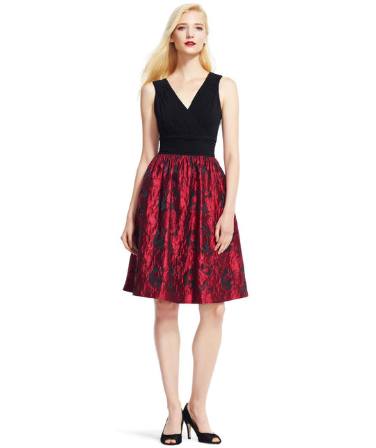 Adrianna Papell - Ruched V-Neck A-line Dress AP1D100440 in Red and Black