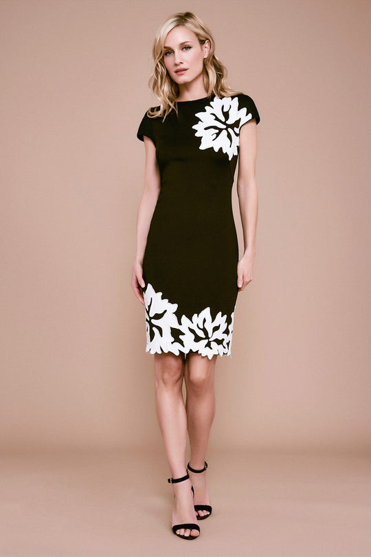 Tadashi Shoji - Amaya Embroidered Neoprene Dress In Black and White