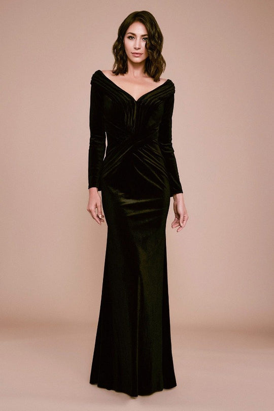 Tadashi Shoji - Wide V Neck Long Sleeve Velvet Evening Dress In Black