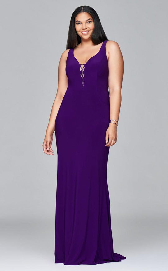 9416 Long v-neck jersey dress with lace-up inserts