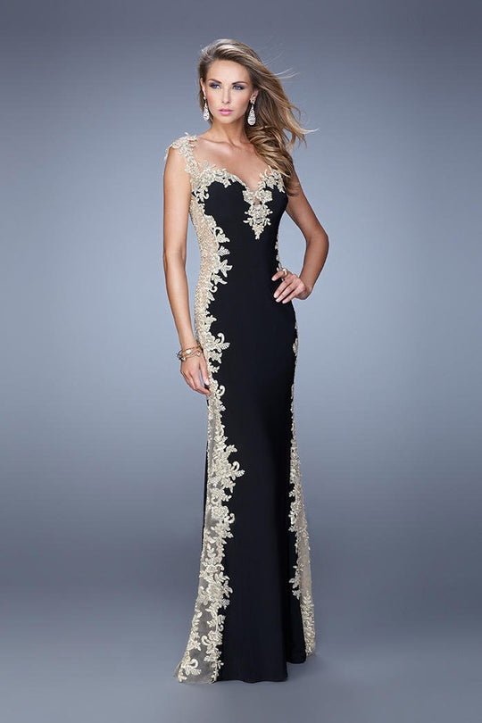 20895 Lace Fitted Sweetheart Evening Gown