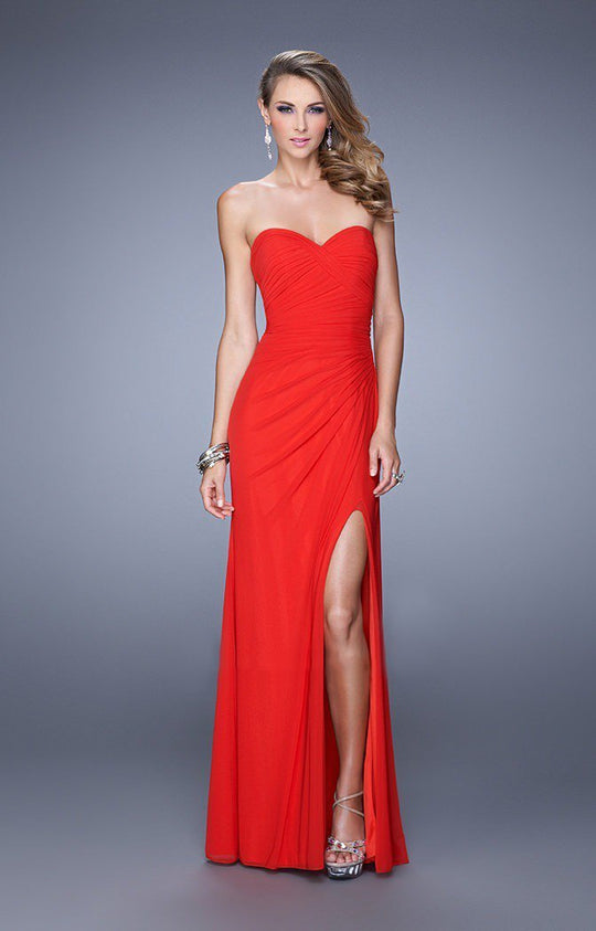 La Femme - 21193 Strapless Ruched Sheath Gown In Red