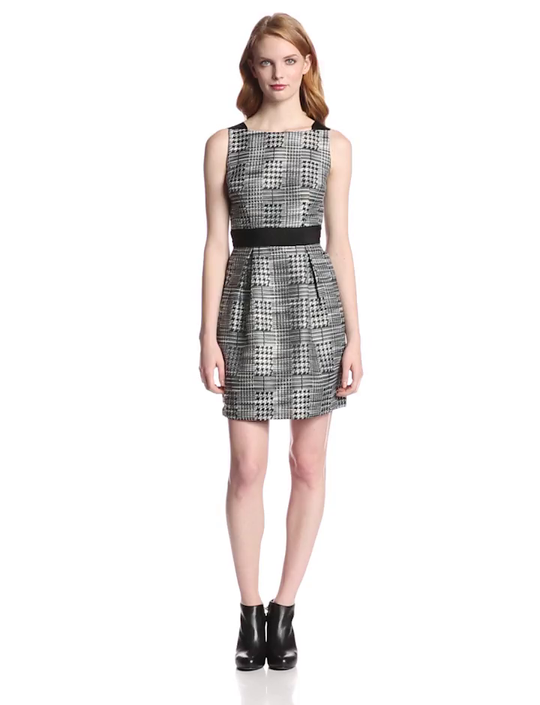 Jessica Simpson - JS4A5283 Square Neck Jacquard Cocktail Dress in Black and White