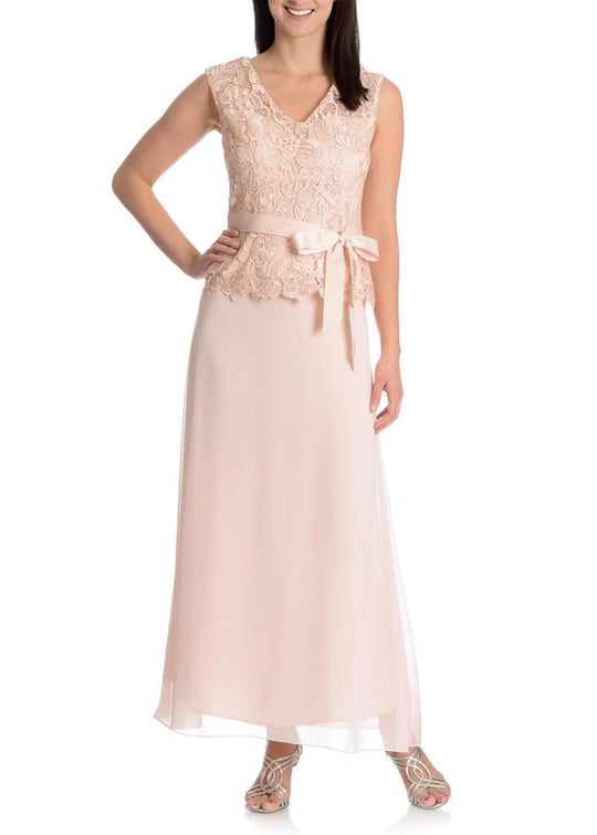 Patra - Lace Embellished V-Neck Chiffon Dress 13654 in Pink