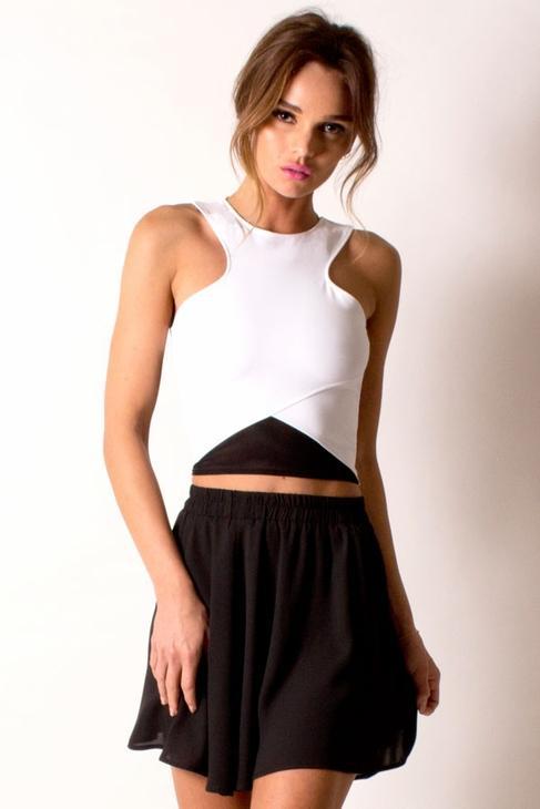 Donna Mizani - Racer Front Crop Top In Black and White